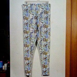 Just Be... Women's Light Blue Floral Print Leggings 1X